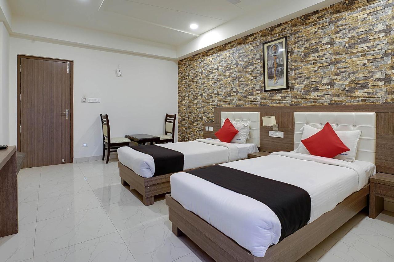 Townhouse Oak Sri Simran Park Hotel Near Secunderabad Railway Station Hajdarábád Exteriér fotografie